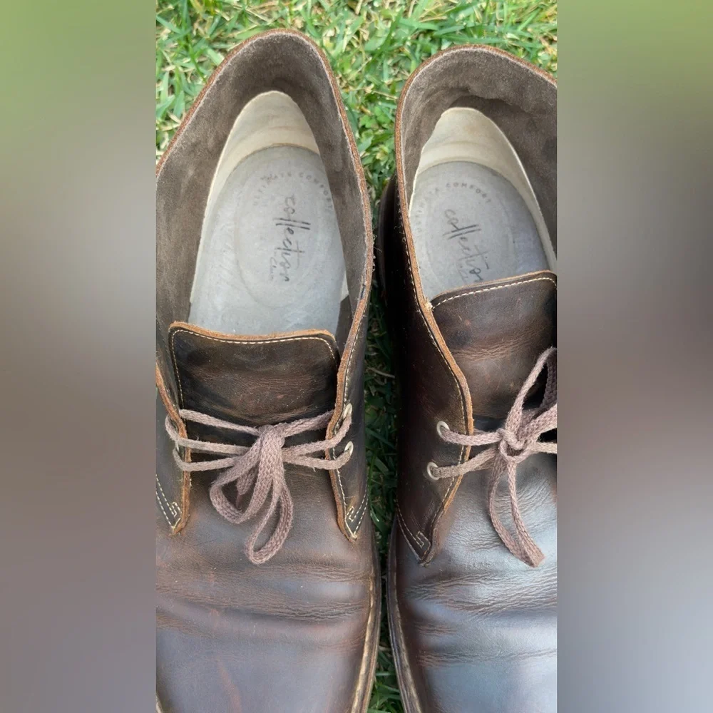 Clarks Collection Men's Shepton Chukka boots in brown leather. Size 14